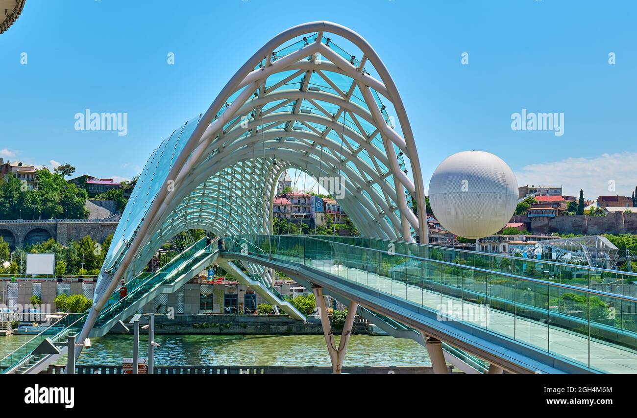 Il Ponte della Pace, Tbilisi Foto Stock