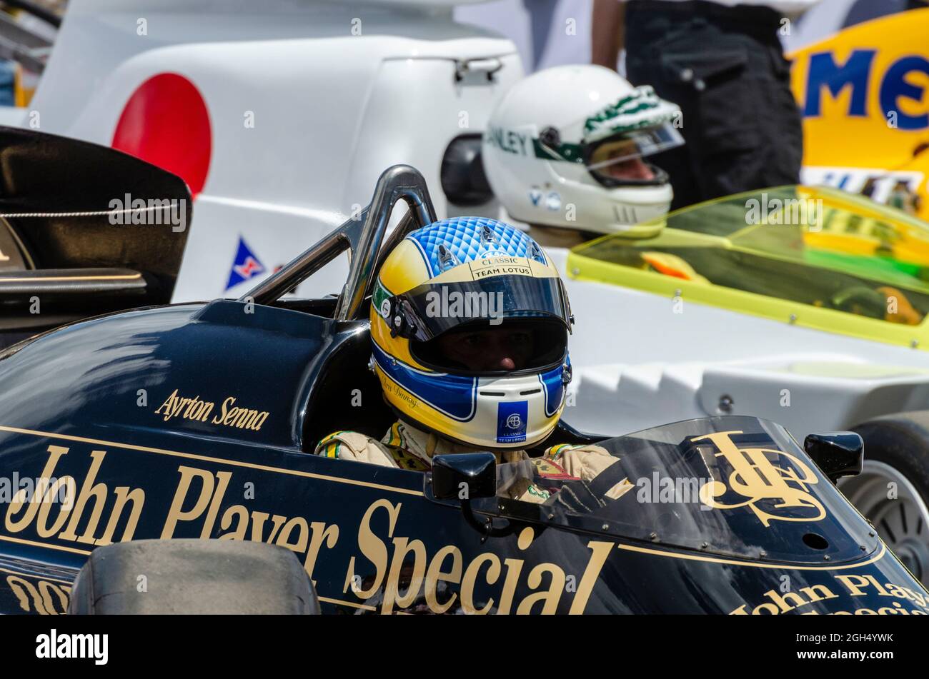 Lotus 97T Formula 1, Grand Prix racing car nel paddock al Goodwood Festival of Speed 2014. La storica auto di F1 degli anni '90 di Ayrton Senna è stata guidata Foto Stock