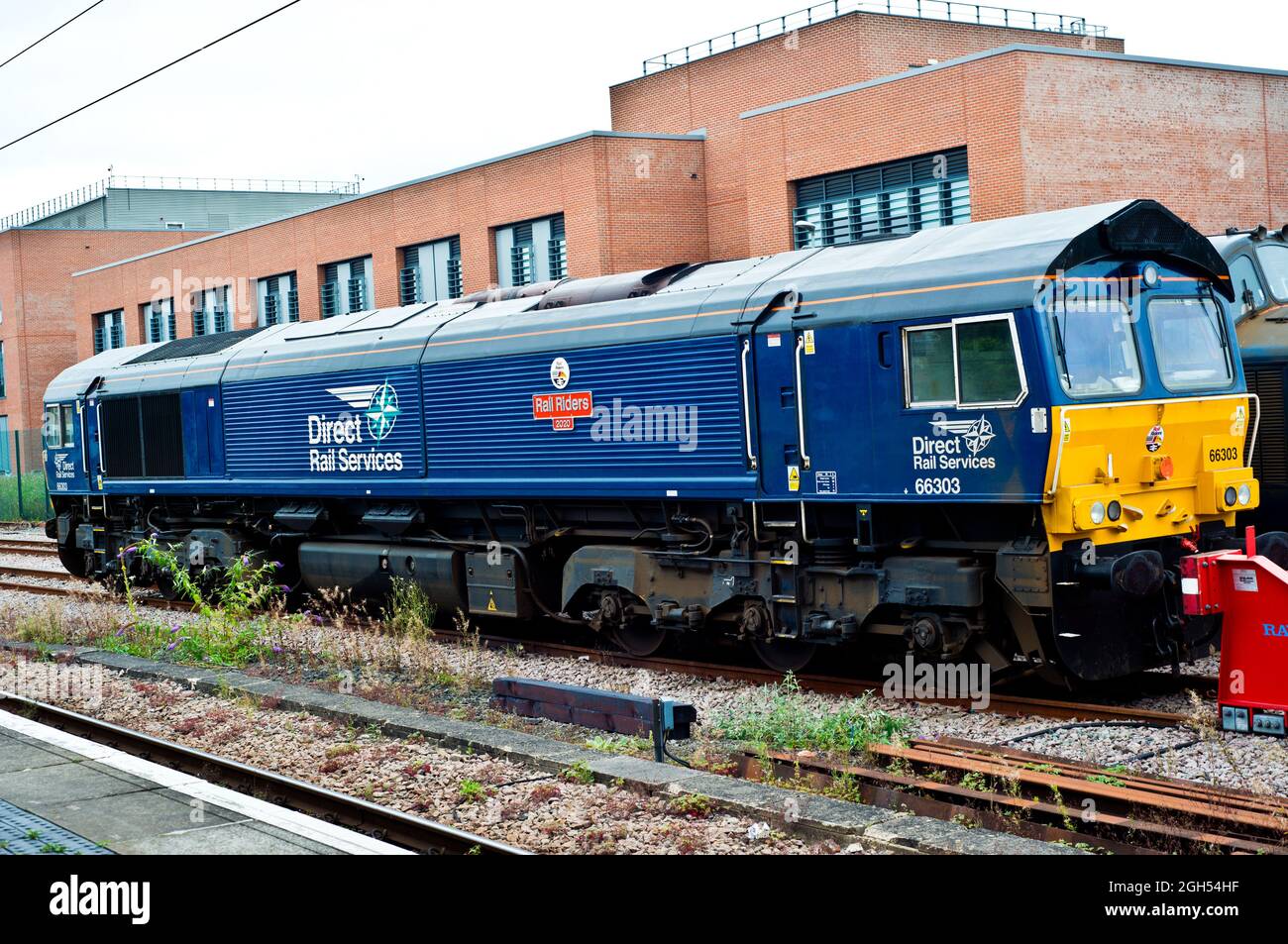 Classe 66 033 piloti ferroviari a York, Inghilterra Foto Stock