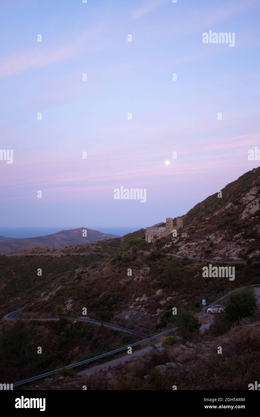 Monastero di Sant Pere de Rodes, a Cap de Creus, Cadaqués, Costa Brava, Catalogna, Spagna. Foto Stock