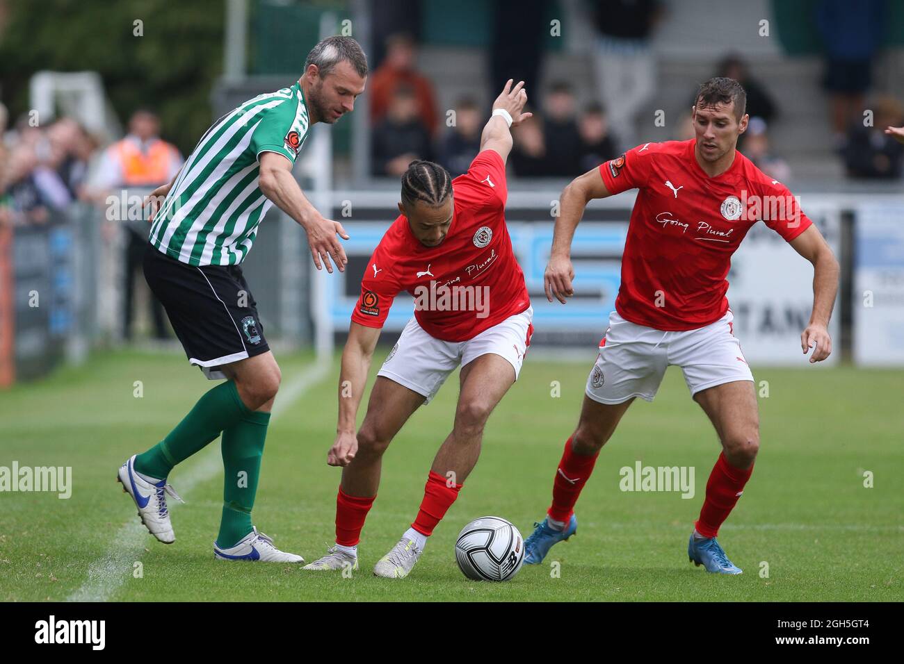 Tre Mitford di Brackley Town in azione durante la partita Vanarama National League North tra Blyth Spartans AFC e Brackley Town a Croft Park, Blyth sabato 4 settembre 2021. (Credit: Will Matthews | MI News) Credit: MI News & Sport /Alamy Live News Foto Stock