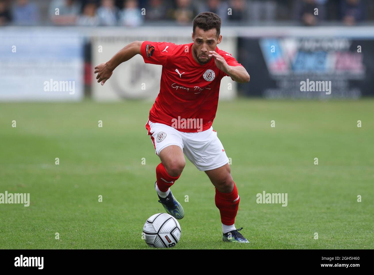 Ellis Myles di Brackley Town in azione durante la partita della Vanarama National League North tra Blyth Spartans AFC e Brackley Town a Croft Park, Blyth sabato 4 settembre 2021. (Credit: Will Matthews | MI News) Credit: MI News & Sport /Alamy Live News Foto Stock