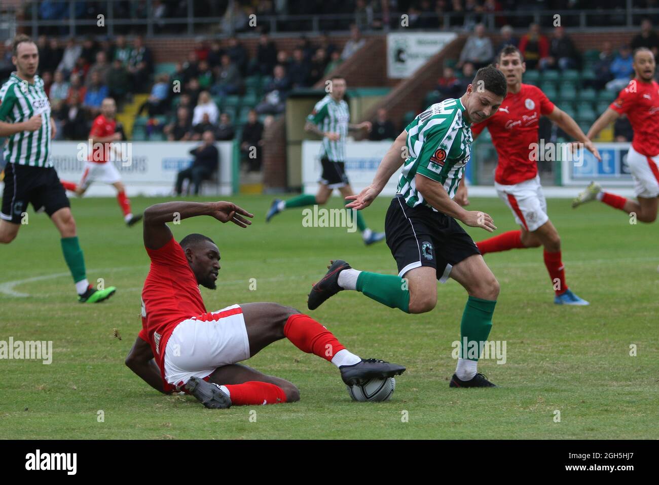 Lee Ndlovu di Brackley Town in azione durante la partita della Vanarama National League North tra Blyth Spartans AFC e Brackley Town a Croft Park, Blyth sabato 4 settembre 2021. (Credit: Will Matthews | MI News) Credit: MI News & Sport /Alamy Live News Foto Stock