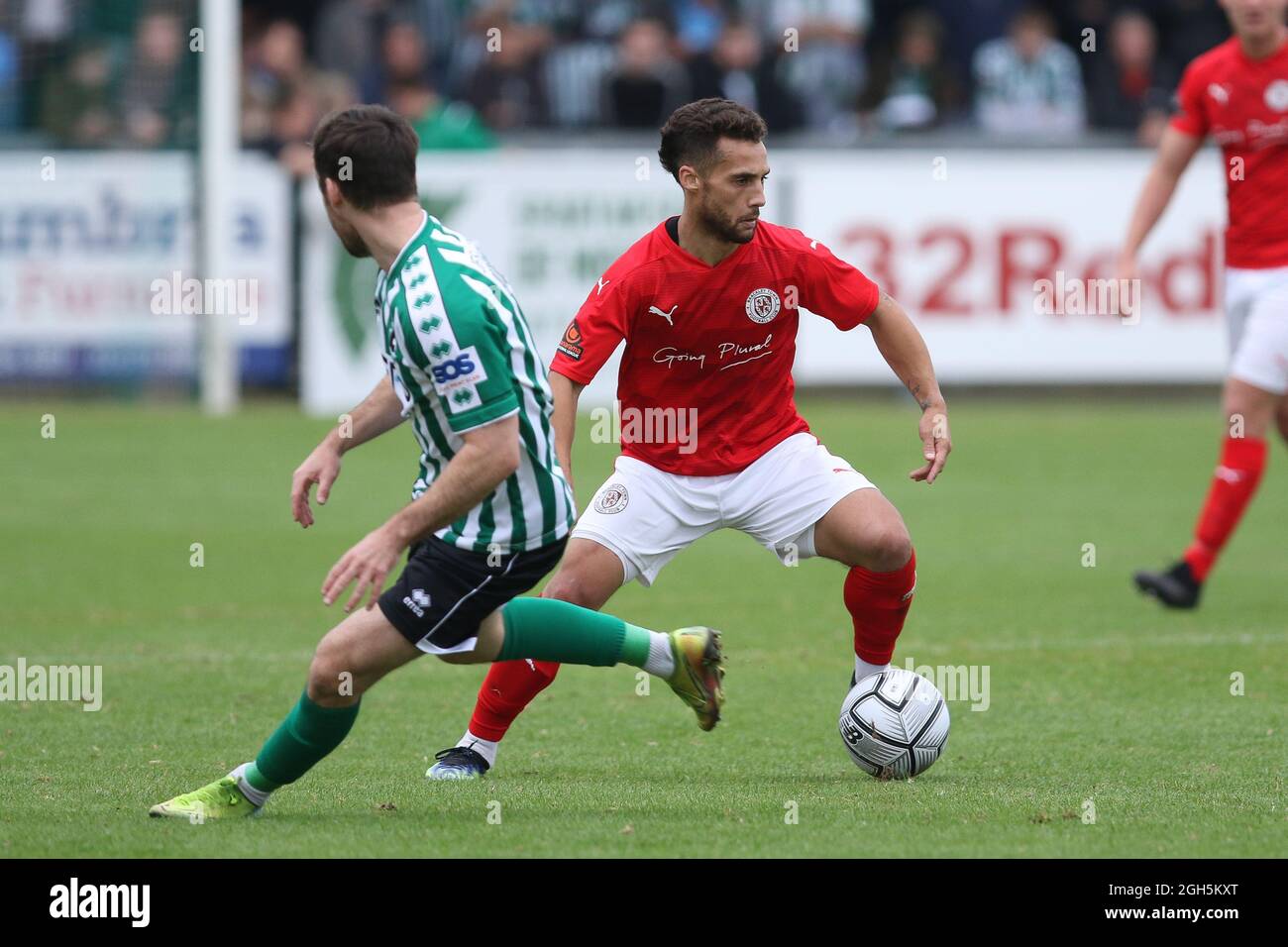 Ellis Myles di Brackley Town in azione durante la partita della Vanarama National League North tra Blyth Spartans AFC e Brackley Town a Croft Park, Blyth sabato 4 settembre 2021. (Credit: Will Matthews | MI News) Credit: MI News & Sport /Alamy Live News Foto Stock