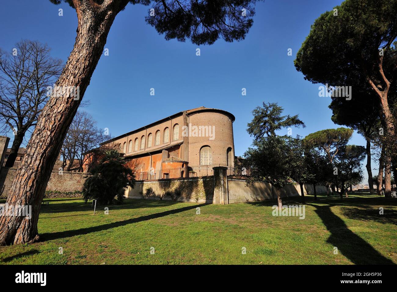 Italia, Roma, Aventino, basilica di Santa Sabina e Giardino degli Aranci Foto Stock