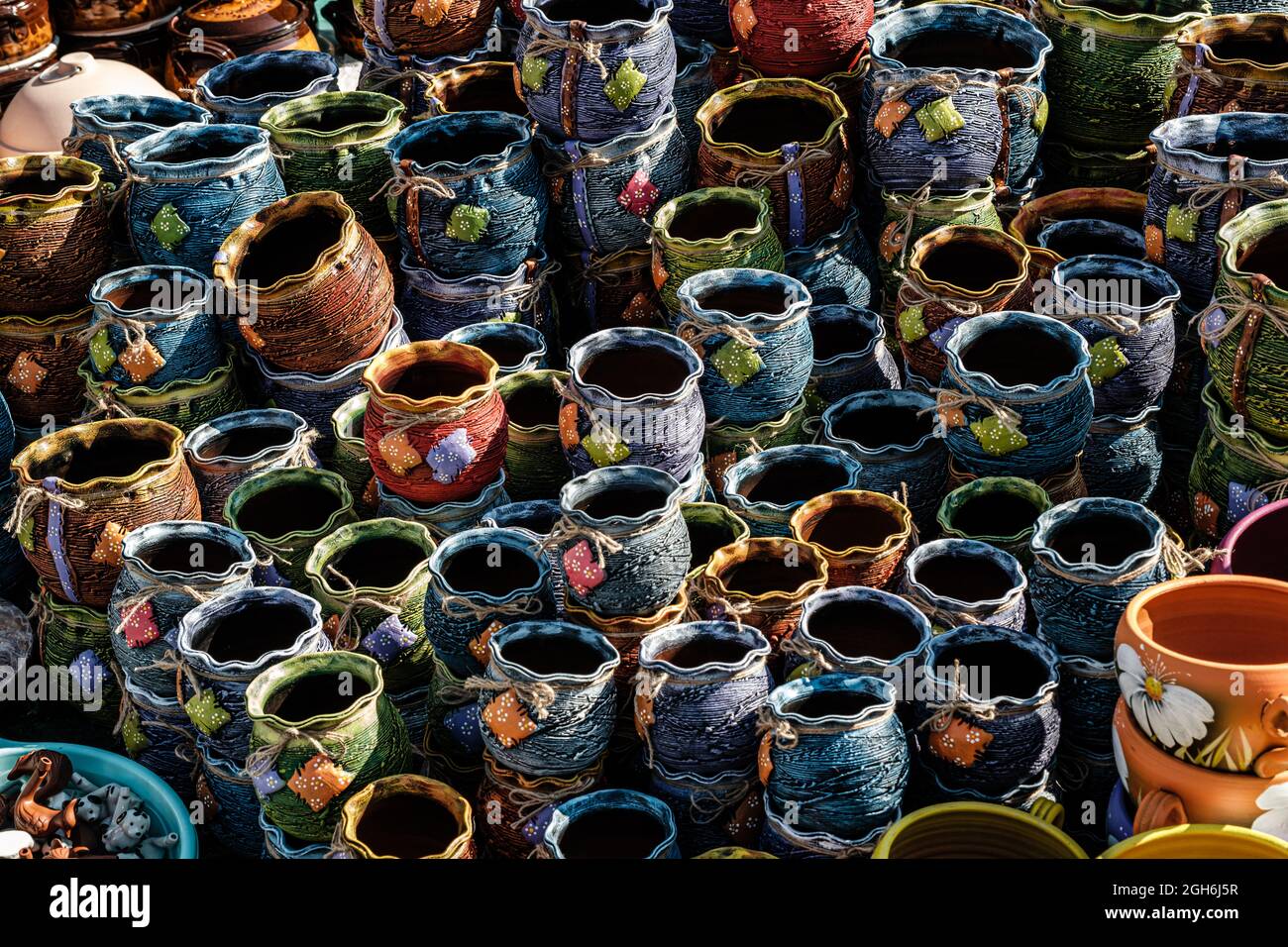 Sibiu City, Romania - 05 settembre 2021. Tradizionale mercato rumeno della ceramica artigianale alla fiera vasai di Sibiu, Romania Foto Stock