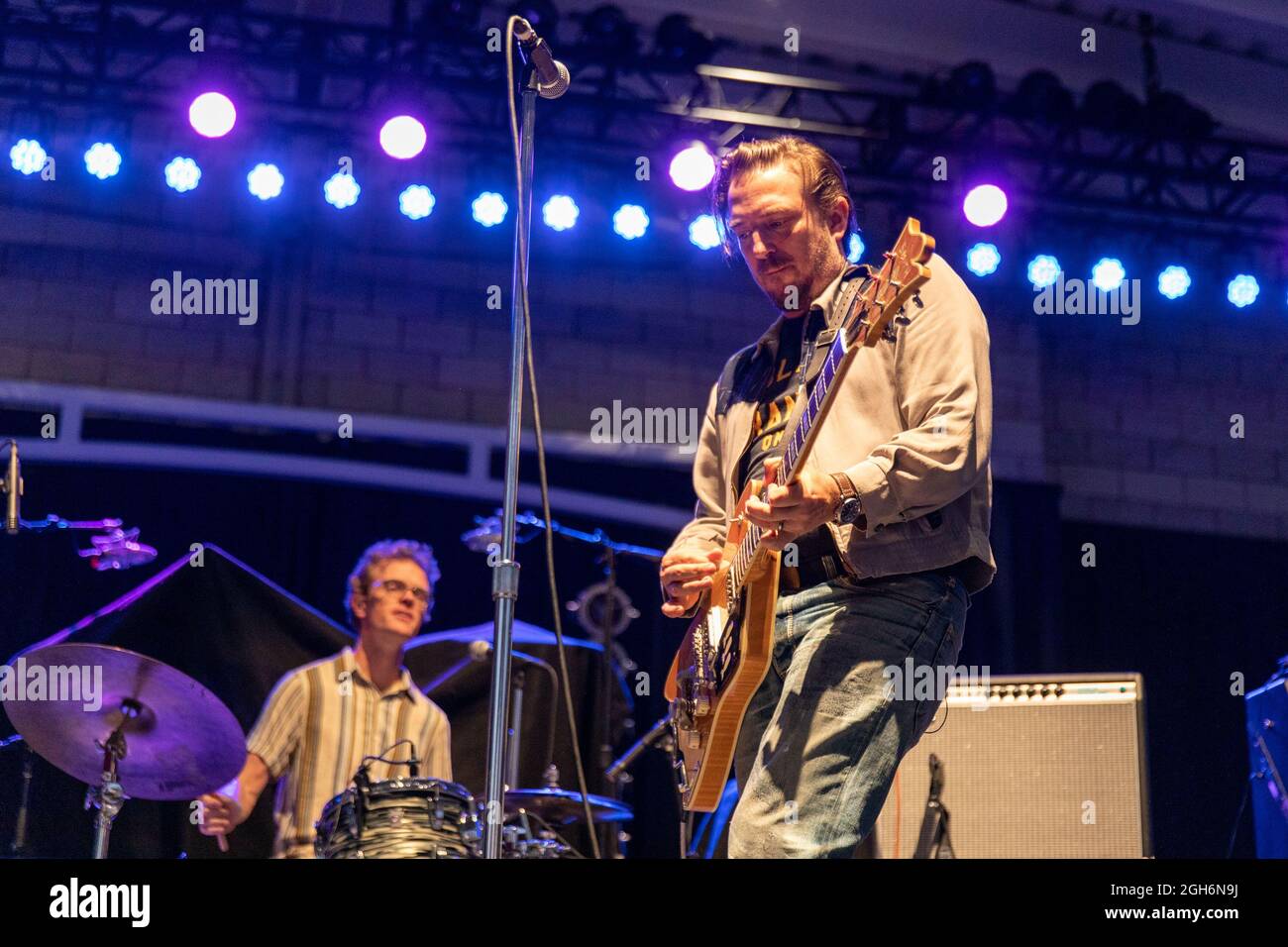 Milwaukee, Stati Uniti. 4 settembre 2021. JD McPherson durante il Summerfest Music Festival il 4 settembre 2021, a Milwaukee, Wisconsin (Foto di Daniel DeSlover/Sipa USA) Credit: Sipa USA/Alamy Live News Foto Stock