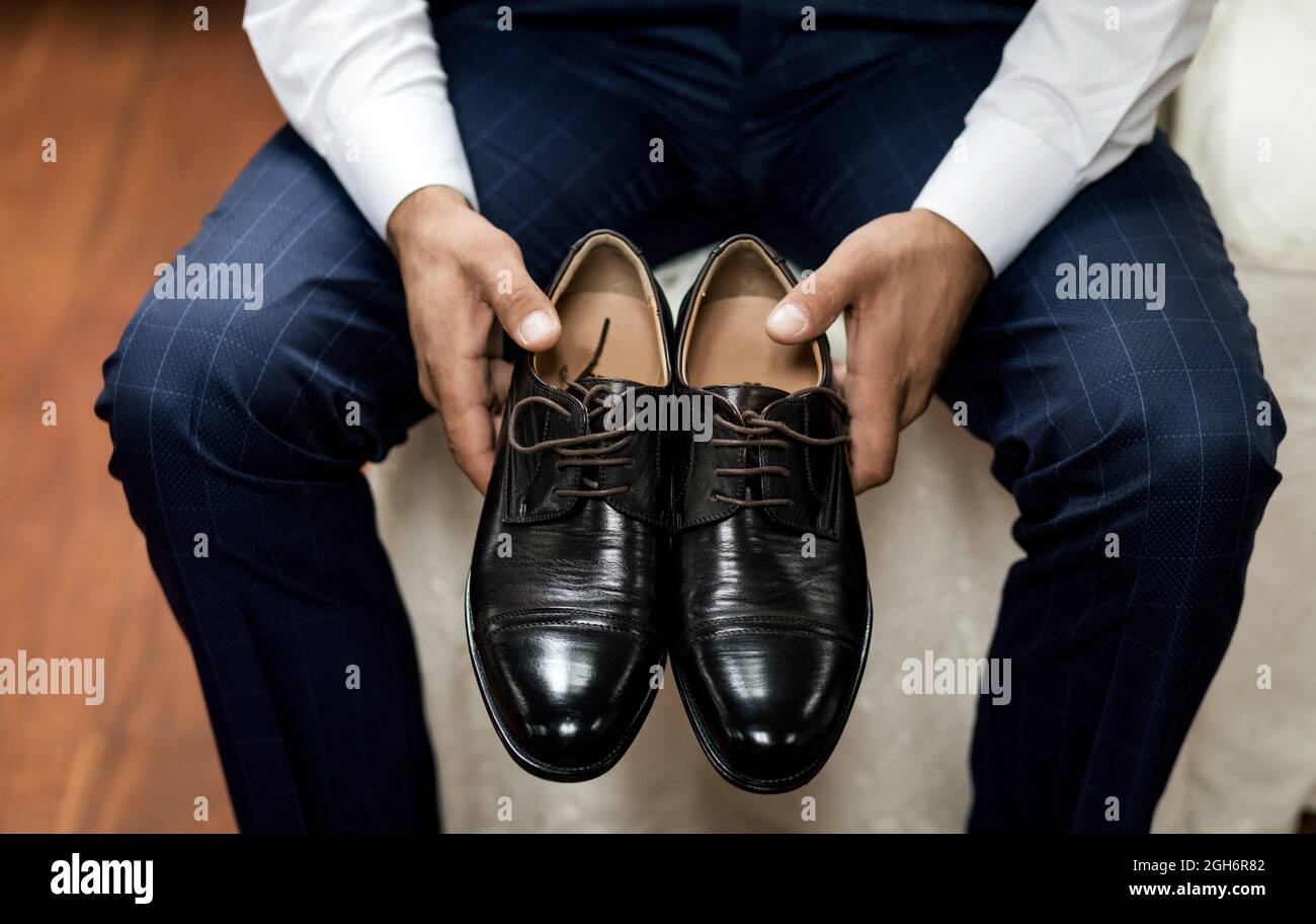 Come abbinare i pantaloni alle scarpe da uomo: 5 look da copiare – ARBA