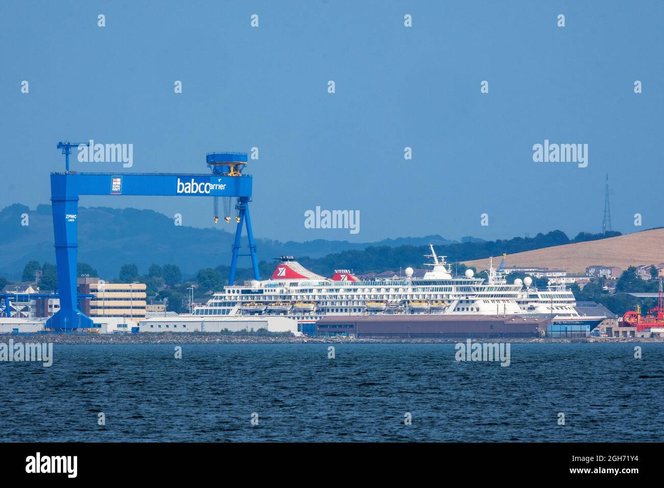 Fred Olsen navi da crociera ormeggiate al porto di Rosyth, Fife Scotland durante la pandemia di Coronavirus. Foto Stock