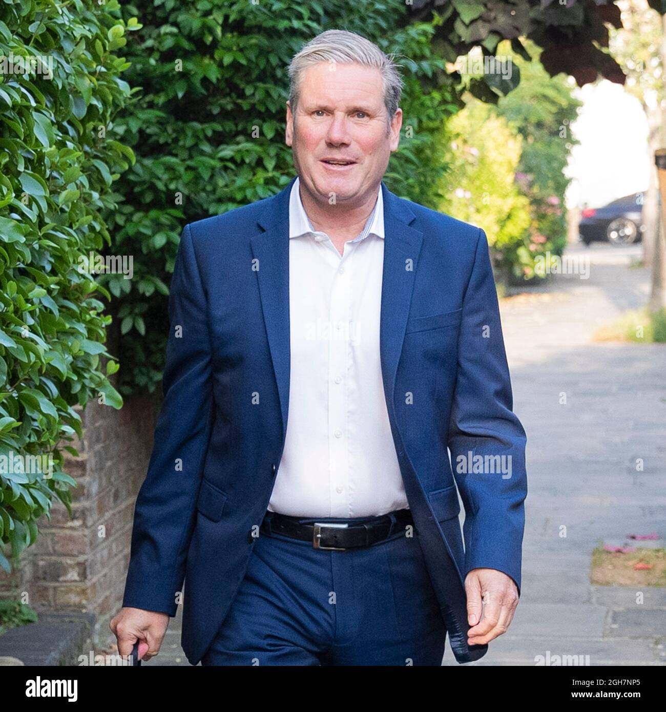 Sir Keir Starmer il leader della parte laburista lascia la sua casa a Londra del Nord il 6 settembre 2021 Foto Stock