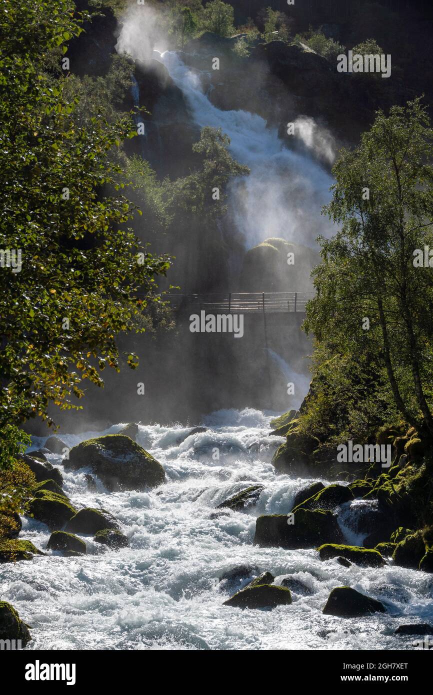 Ghiacciaio di Briskdal al parco nazionale del ghiacciaio Jostedal, Norvegia, Europa Foto Stock