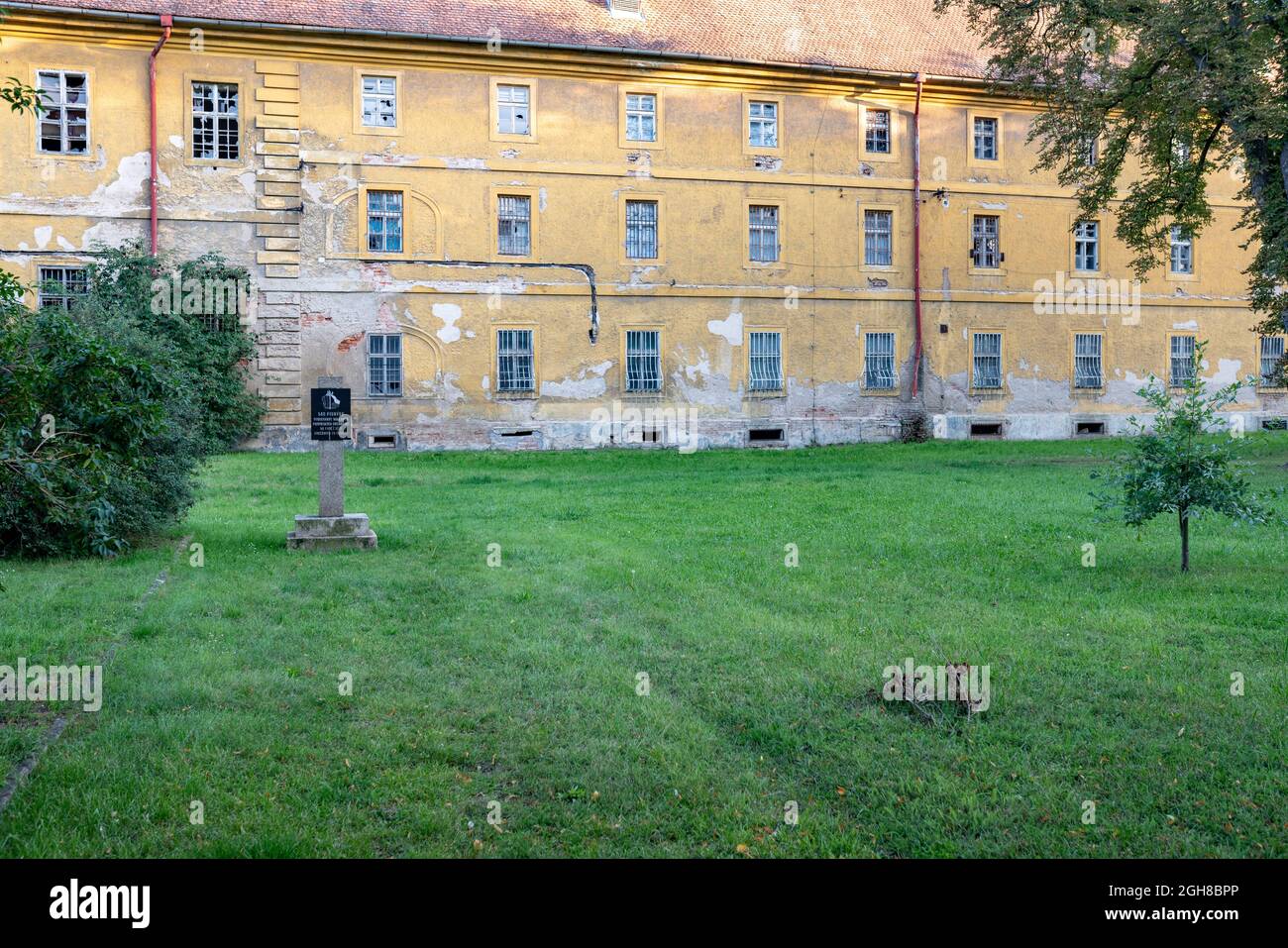 Orchard di giovani pionieri in ex ghetto WW2 di Terezín, fondato da organizzazione comunista della gioventù in memoria dei bambini torturati a morte dai nazisti. Foto Stock