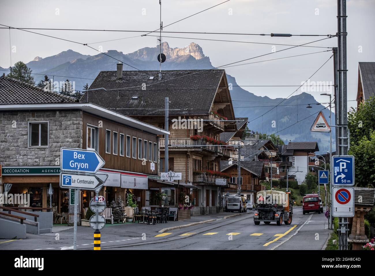 Villars-sur-Ollon, villaggio di montagna situato nella regione occidentale delle Alpi svizzere del Vaud. Foto Stock