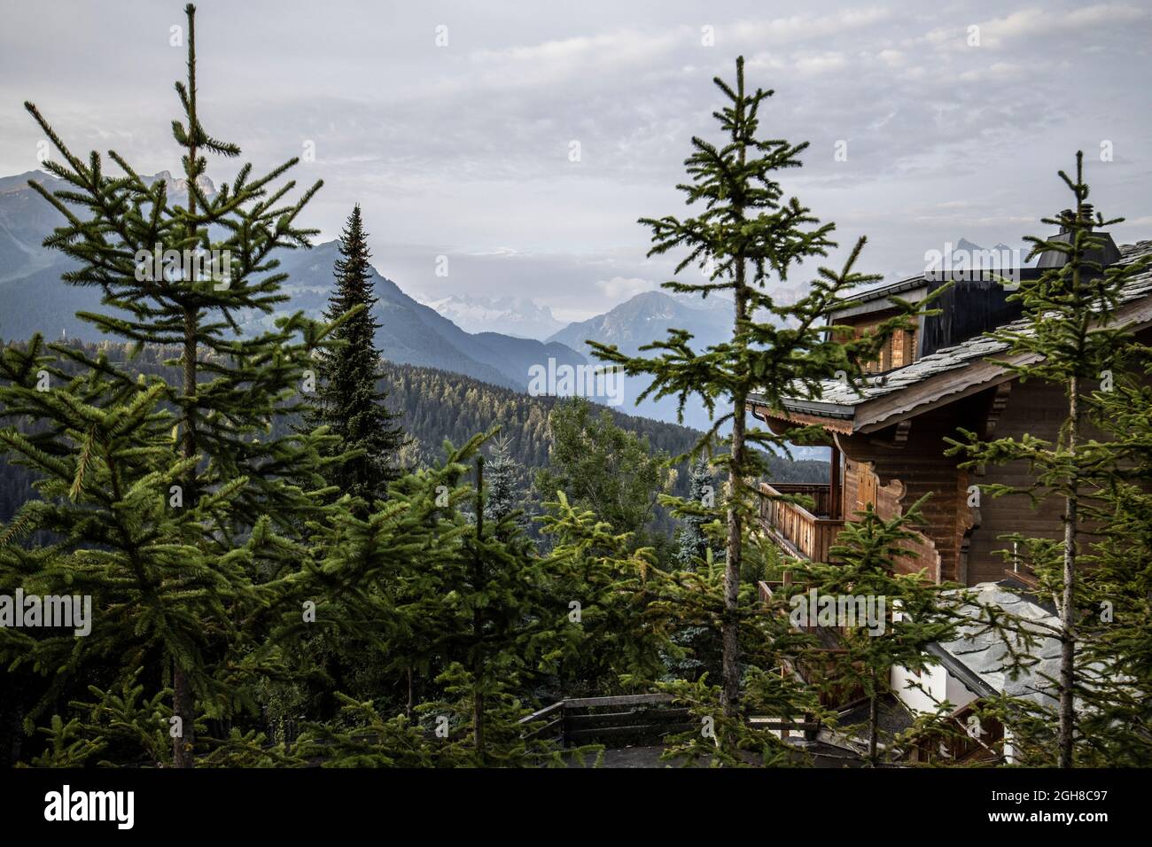 Villars-sur-Ollon, villaggio di montagna situato nella regione occidentale delle Alpi svizzere del Vaud. Foto Stock