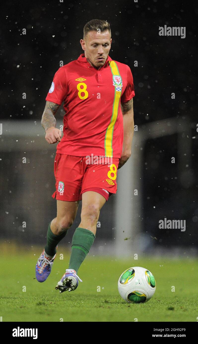 Craig Bellamy del Galles in azione durante la Coppa del mondo FIFA 2014 Una partita di qualificazione tra Scozia e Galles all'Hampden Park di Glasgow, Scozia, il 22 marzo 2013. Foto Stock