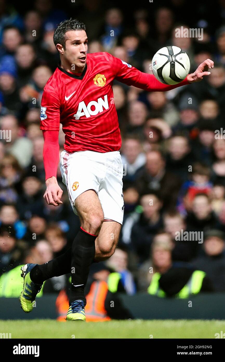 Robin van Persie di Manchester United in azione durante la partita di riesecuzione della fa Cup Final Replay tra Chelsea e Manchester United a Stamford Bridge, Londra, il 1° aprile 2013. Foto Stock