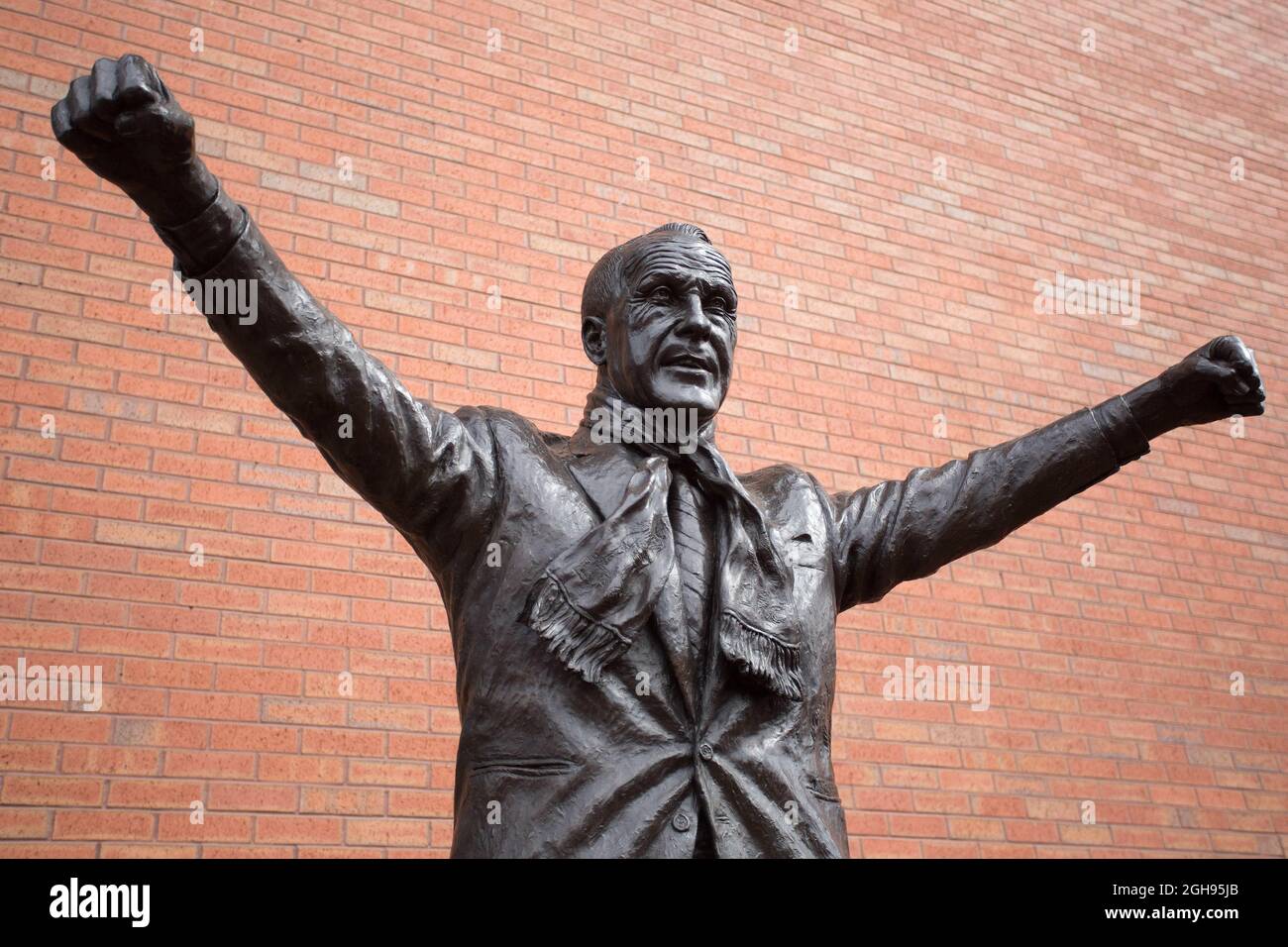 Una visione generale della statua di Bill Shankly durante la partita della Barclays Premier League tra Liverpool e Manchester United all'Anfield di Liverpool il 1° settembre 2013. . Foto Stock