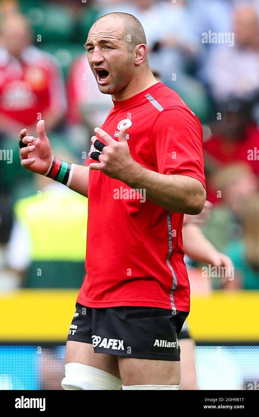 Steve Borthwick di Saracens si prepara per la sua partita finale prima del ritiro durante la partita finale di rugby Union Aviva Premiership tra Saracens e Northampton Saints tenutasi al Twickenham Stadium di Londra, Regno Unito, il 31 maggio 2014. Charlie Forgham-Bailey Foto Stock