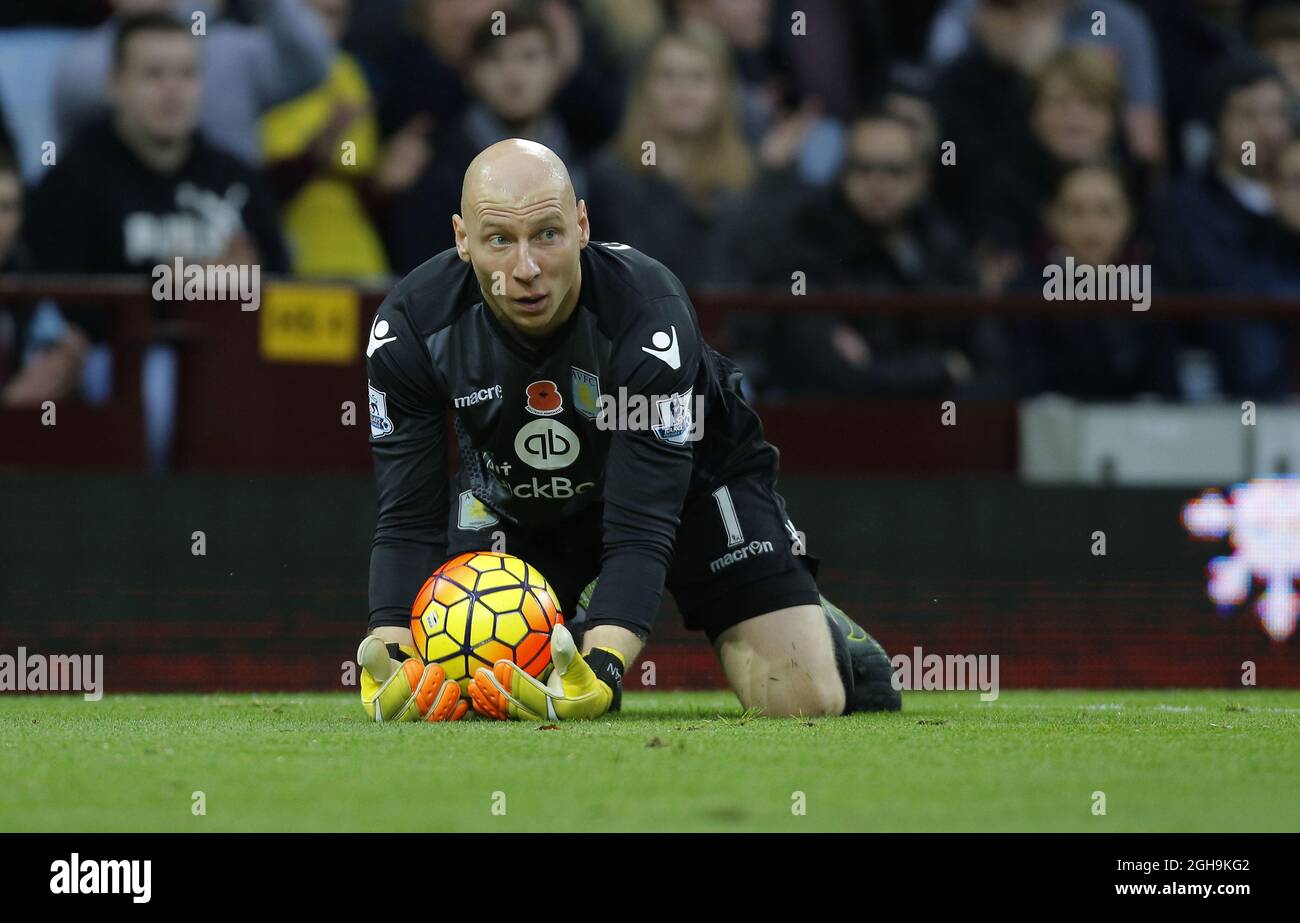 Image #: 40770742 Nov 8, 2015 - Birmingham, Regno Unito - Brad Guzan of Aston Villa - Calcio - Barclays Premier League - Aston Villa vs Manchester City - Villa Park Birmingham - 8 Novembre 2015 - Stagione 20152016 - Foto Stock