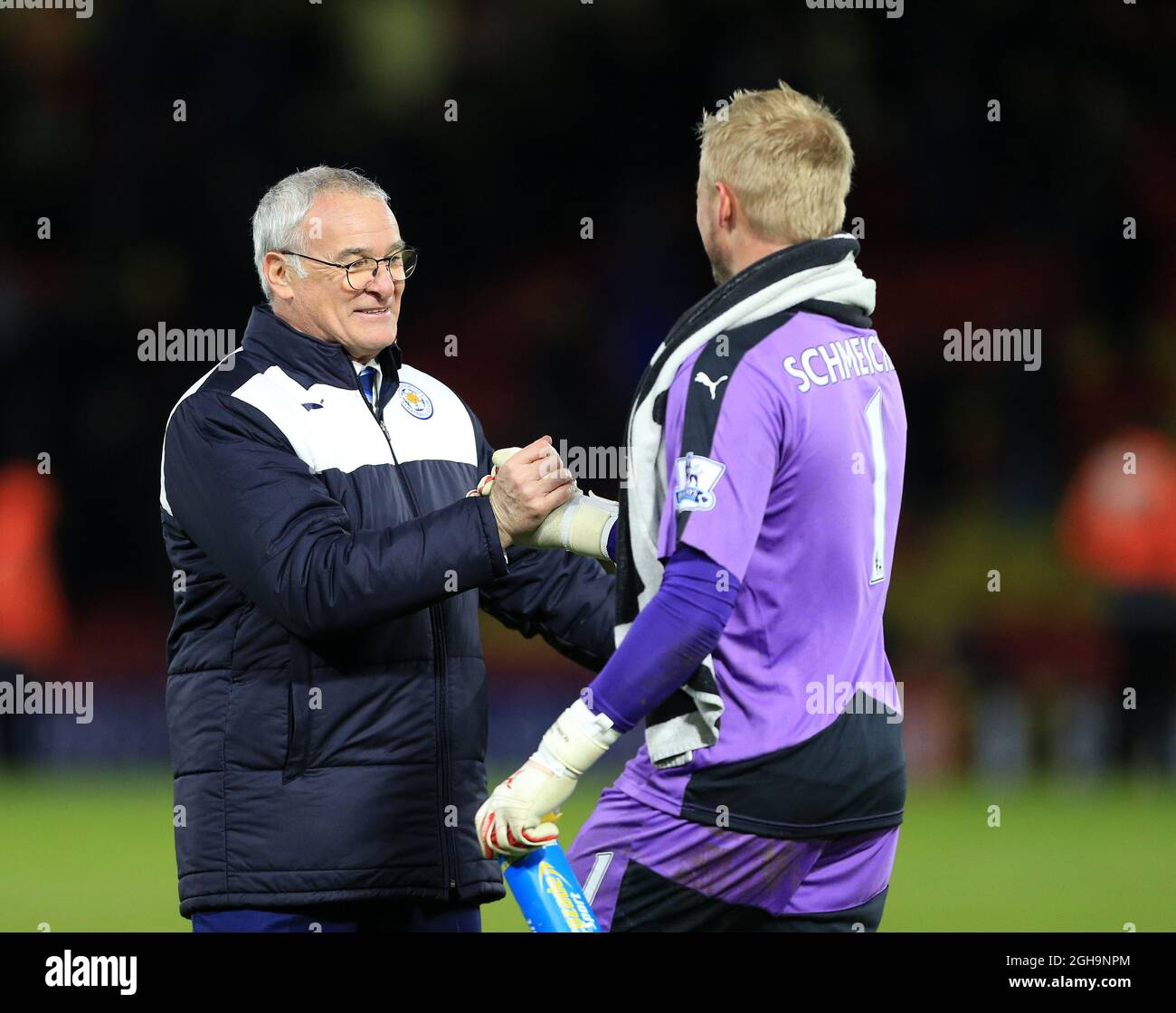 Claudio Ranieri di Leicester City festeggia al fischio finale con Kasper Schmeichel - English Premier League - Watford vs Leicester City - Vicarage Road - Londra - Inghilterra - 5 marzo 2016 - Pic David Klein/Sportimageduring il match Barclays Premier League a Vicarage Road. Il credito fotografico dovrebbe essere: David Klein/Sportimage via PA Images Foto Stock
