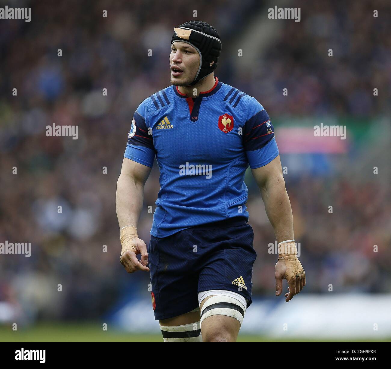 Venceslao Lauret di Francia durante la partita delle sei Nazioni RBS del 2016 al Murrayfield Stadium di Edimburgo. Il credito fotografico dovrebbe essere: Simon Bellis/Sportimage via PA Images Foto Stock