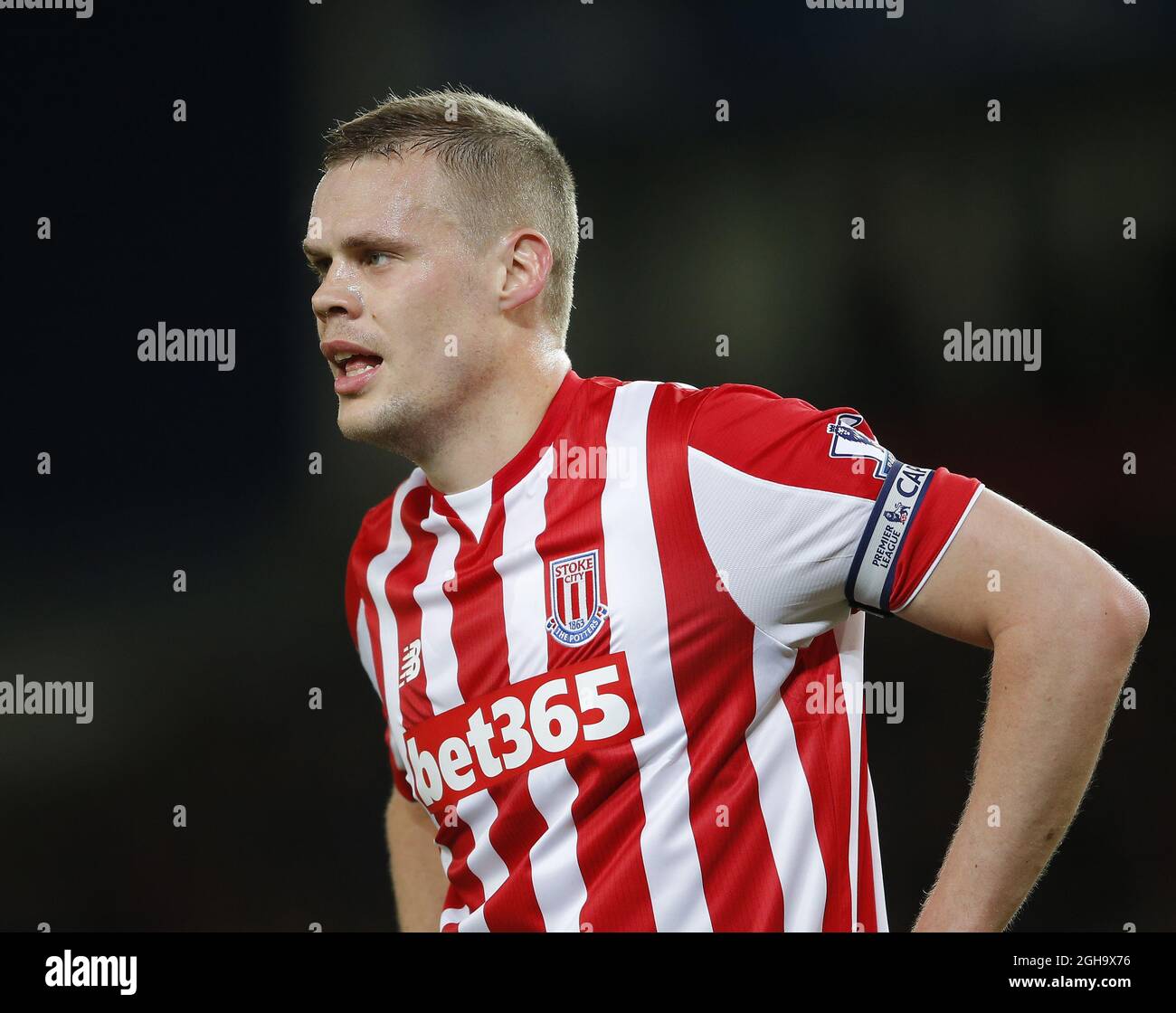 Ryan Shawcross di Stoke City durante la partita della Barclays Premier League al Britannia Stadium. Il credito fotografico deve essere: Simon Bellis/Sportimagovia PA Images Foto Stock