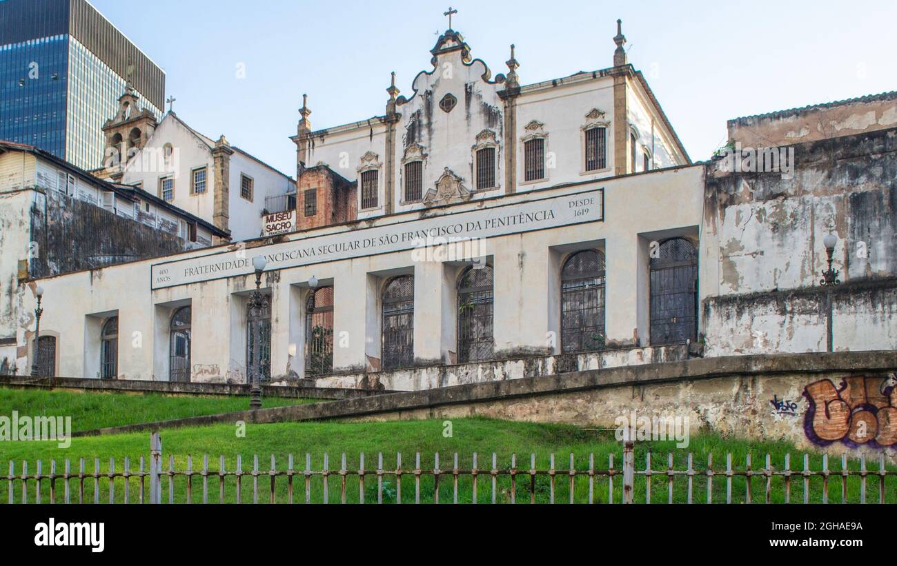 Vecchio edificio della Fraternità Francescana Secolare di San Francesco di Penitenza a Rio de Janeiro, Brasile. Il famoso punto di riferimento è uno dei più antichi edifici Foto Stock