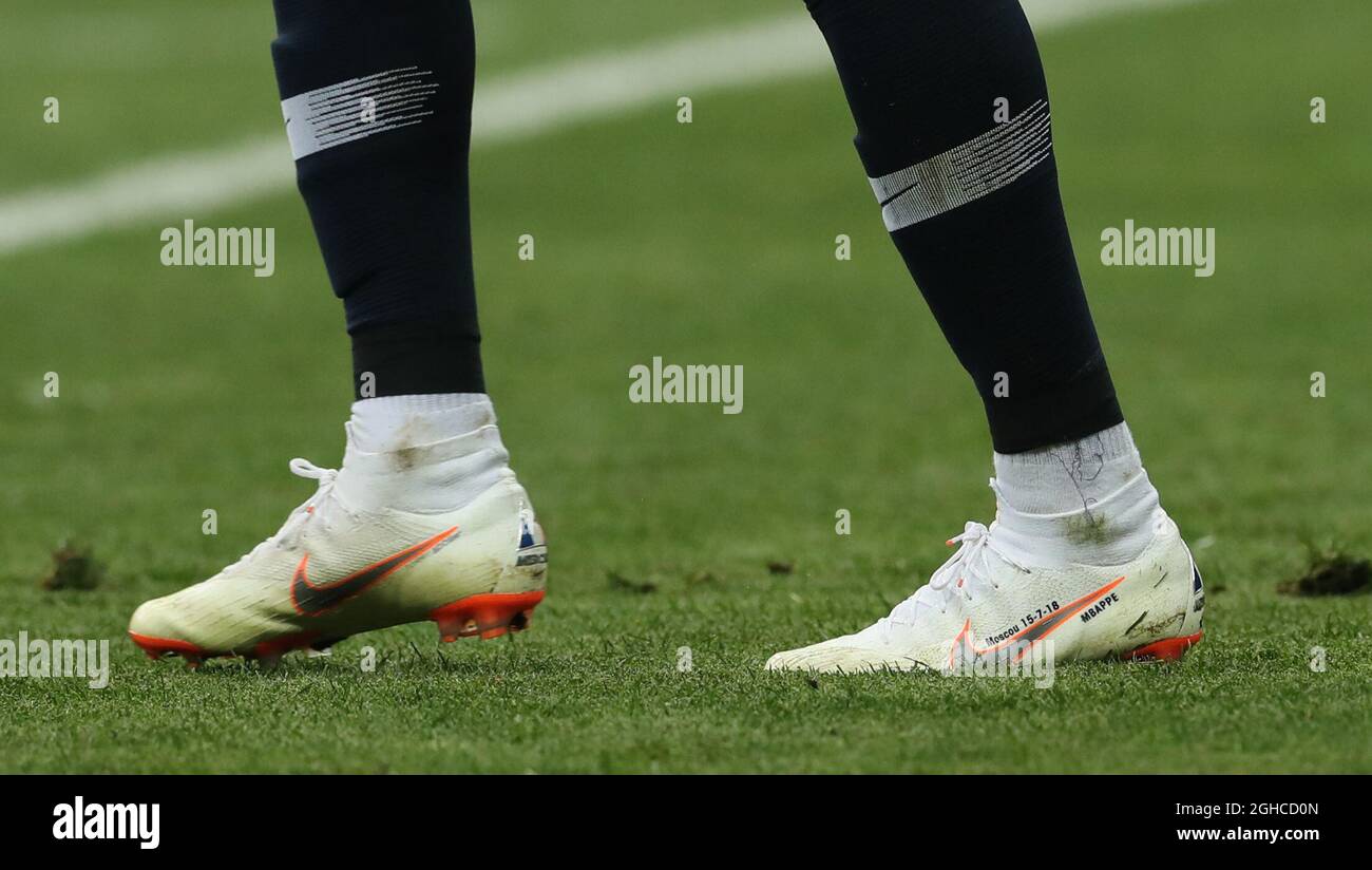 Gli stivali di Kylan Mbappe in Francia durante la finale della Coppa del mondo FIFA 2018 allo stadio Luzhniki di Mosca. Data foto 15 luglio 2018. Il credito dovrebbe essere David Klein Sportimage