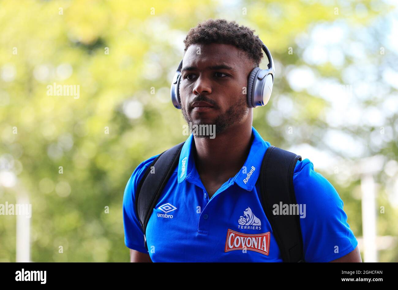 Elias Kachunga di Huddersfield Town arriva allo stadio durante la partita della Premier League al John Smith's Stadium, Huddersfield. Data foto 11 agosto 2018. Il credito dovrebbe essere: Matt McNulty/Spaltimage via PA Images Foto Stock