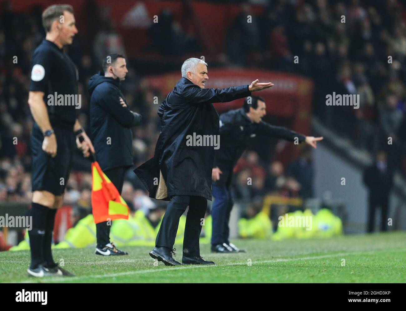 Il manager del Manchester United Jose Mourinho urla le istruzioni durante la partita della Premier League a Old Trafford, Manchester. Data foto: 5 dicembre 2018. Il credito dovrebbe essere: Matt McNulty/Spaltimage via PA Images Foto Stock