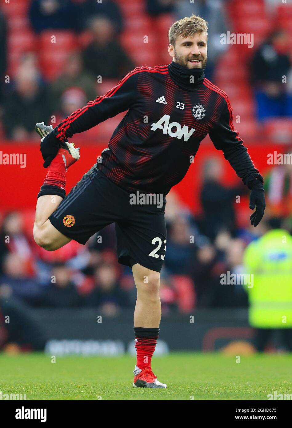 Luke Shaw del Manchester United si riscalda durante la partita della Premier League a Old Trafford, Manchester. Data foto: 26 dicembre 2018. Il credito dovrebbe essere: Matt McNulty/Spaltimage via PA Images Foto Stock