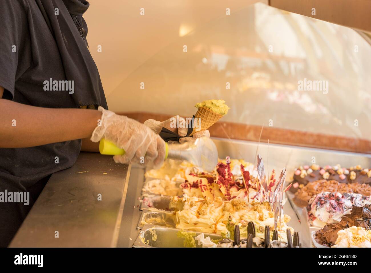 Londra, Regno Unito 06 settembre 2021. Un bellissimo sole di inizio autunno, londinesi e turisti tutti prendere il sole e godersi la mini onda di calore a Greenwich Park con temperature, mercurio che sale a circa 24 gradi. Credit: Xiu Bao/Alamy Live News Foto Stock