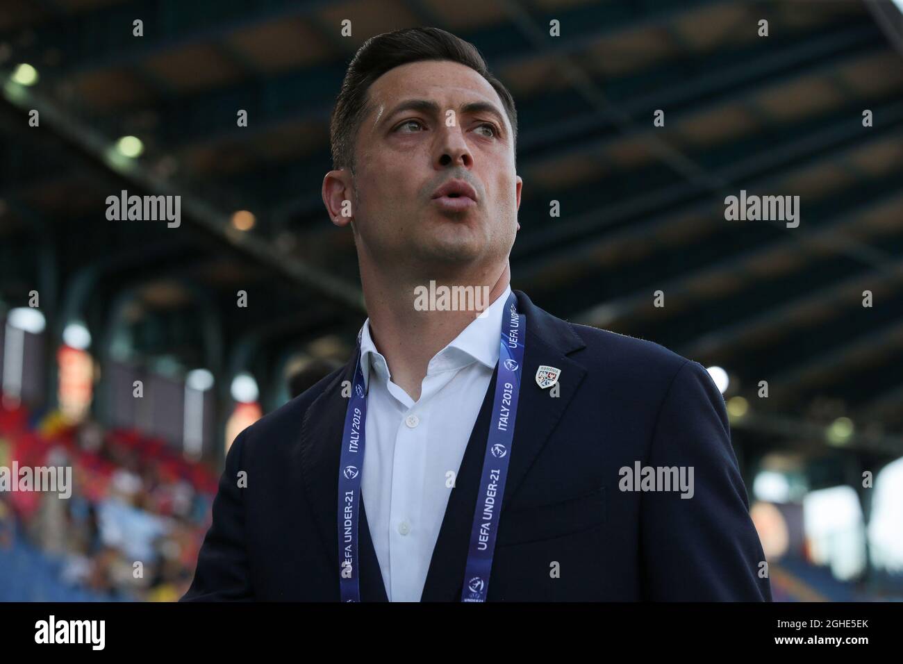 Matei Mirel Radoi manager della Romania durante la partita UEFA Under-21 Championship a Renato Dall'Ara, Bologna. Data foto: 27 giugno 2019. Il credito d'immagine dovrebbe essere: Jonathan Moscrop/Sportimage via PA Images Foto Stock