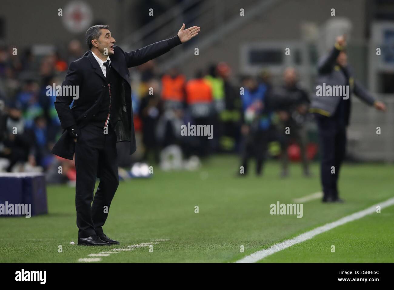 Ernesto Valverde Capo allenatore del FC Barcelona durante la partita UEFA Champions League a Giuseppe Meazza, Milano. Data foto: 10 dicembre 2019. Il credito d'immagine dovrebbe essere: Jonathan Moscrop/Sportimage via PA Images Foto Stock