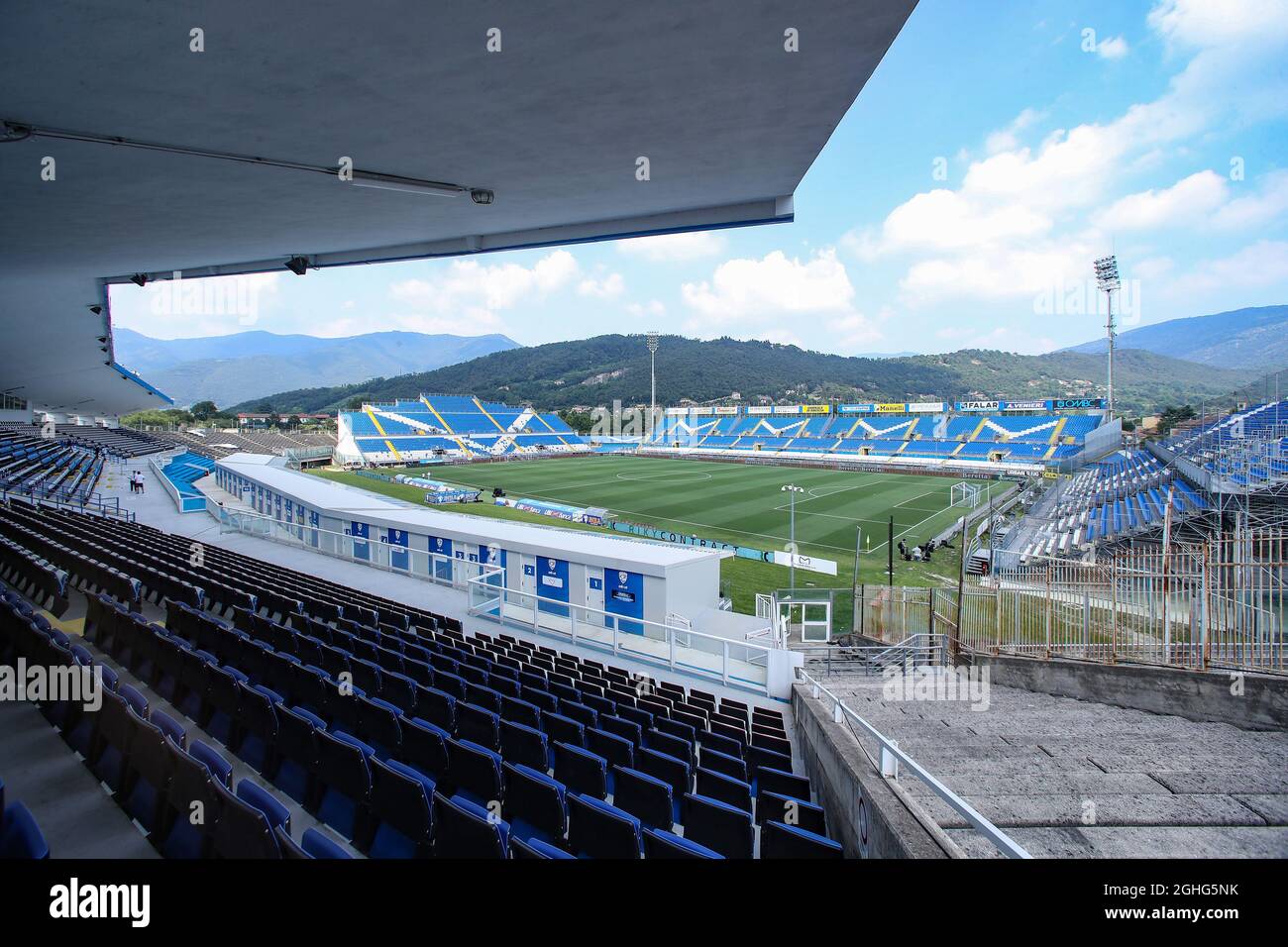 Una visione generale dello stadio durante la Serie A allo Stadio Mario  Rigamonti di Brescia. Data