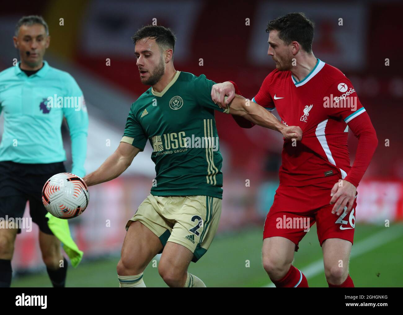 George Baldock di Sheffield Utd e Andrew Robertson di Liverpool durante la partita della Premier League ad Anfield, Liverpool. Data foto: 24 ottobre 2020. Il credito dovrebbe essere: Simon Bellis/Sportimage via PA Images Foto Stock