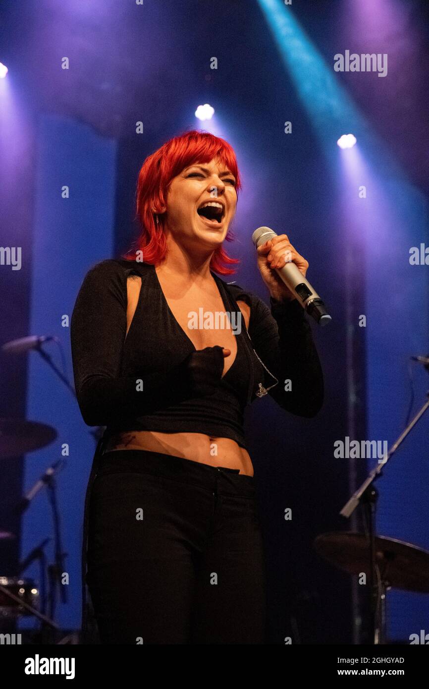NAPA, CA - 4 SETTEMBRE 2021: Donna Missal in concerto presso la sala da ballo Jam Cellars di Napa, CA © Andrew Wilson Foto Stock