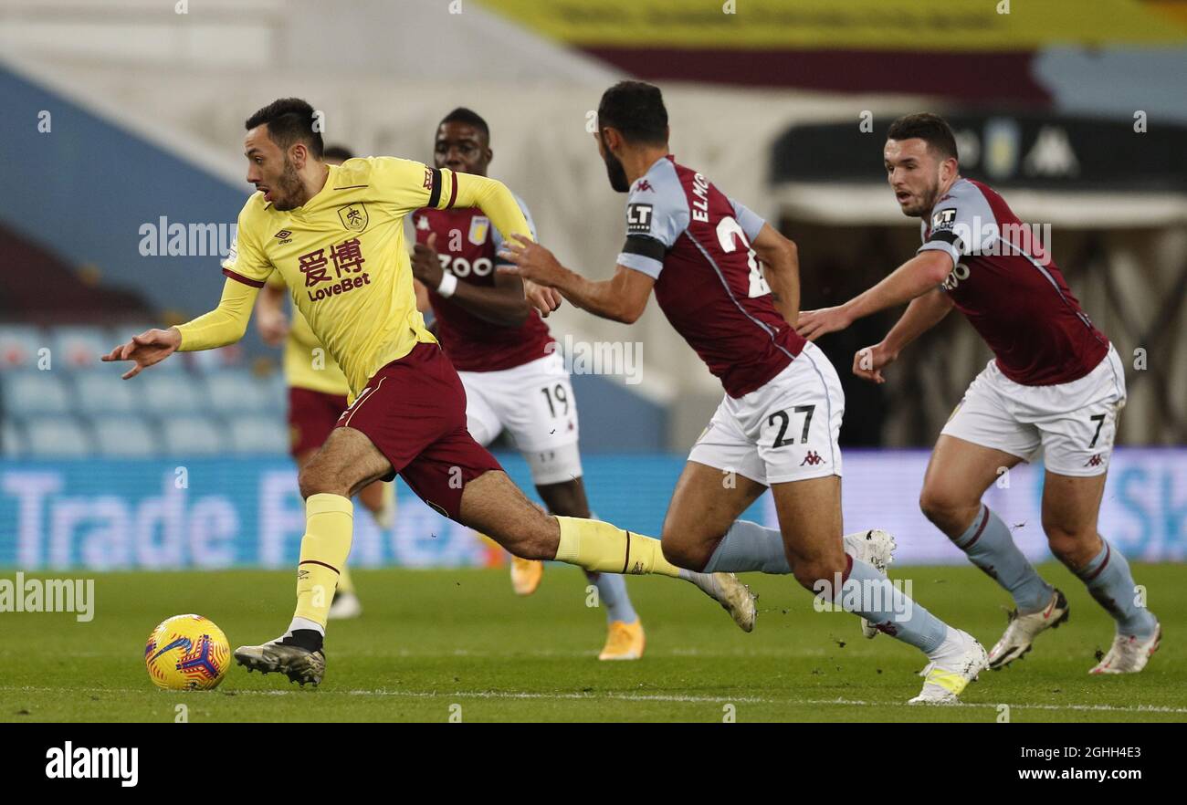 Dwight McNeil di Burnley durante la partita della Premier League a Villa Park, Birmingham. Data foto: 17 dicembre 2020. Il credito dovrebbe essere: Darren Staples/Sportimage via PA Images Foto Stock