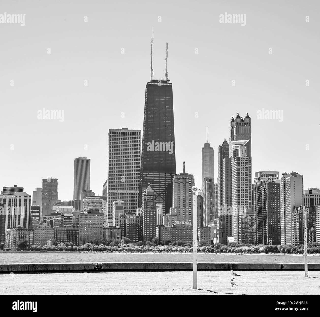 Grande città Chicago skyline lungo l'acqua Foto Stock