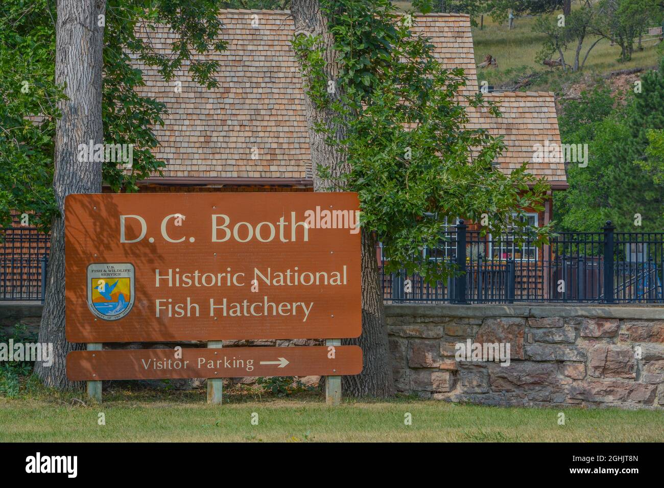 Il cartello per D. C. Booth Historic National Fish Hatchery a Spearfish, South Dakota Foto Stock