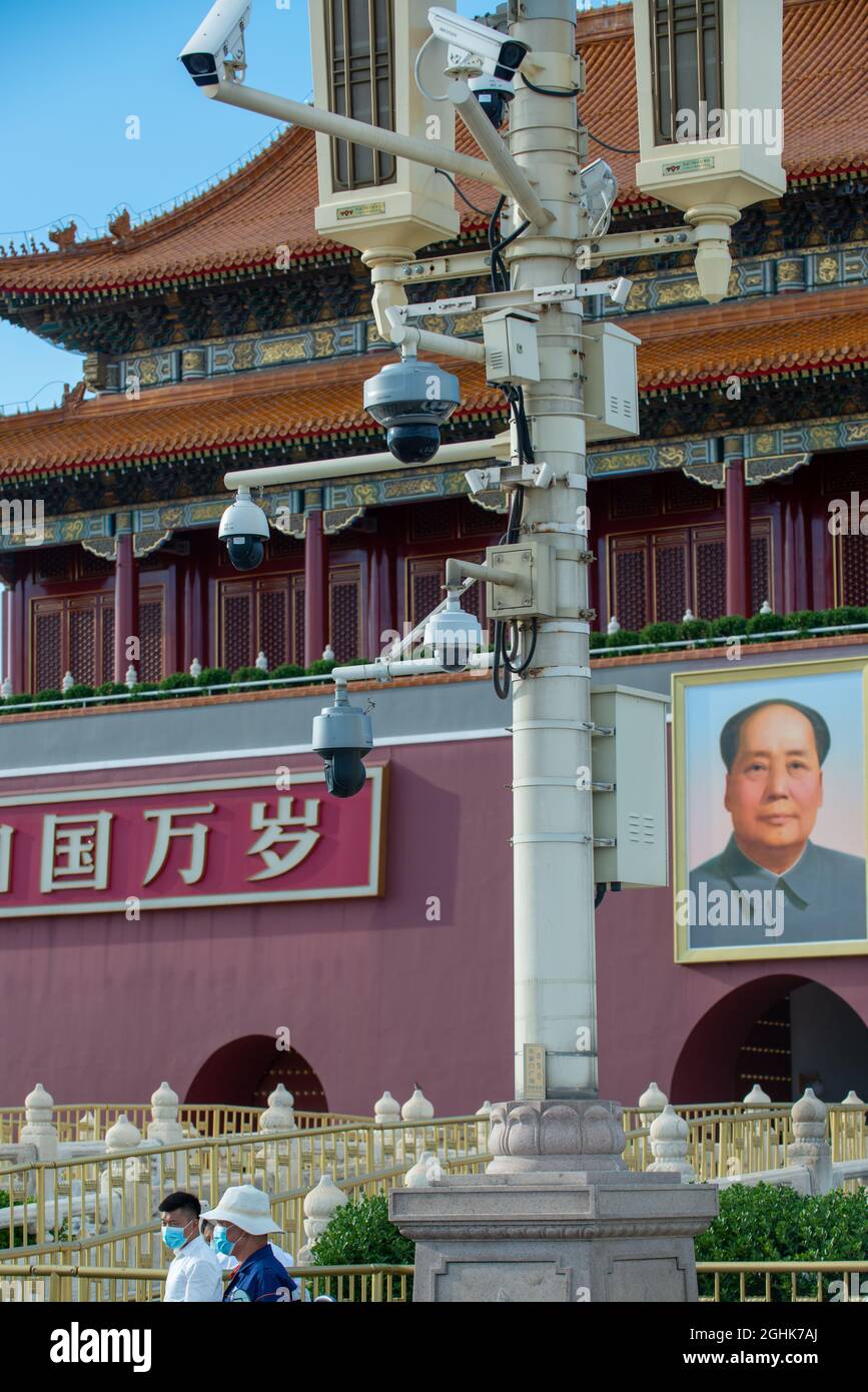 Telecamere di sorveglianza di fronte alla porta di Tiananmen a Pechino, Cina. 07 settembre 2021 Foto Stock