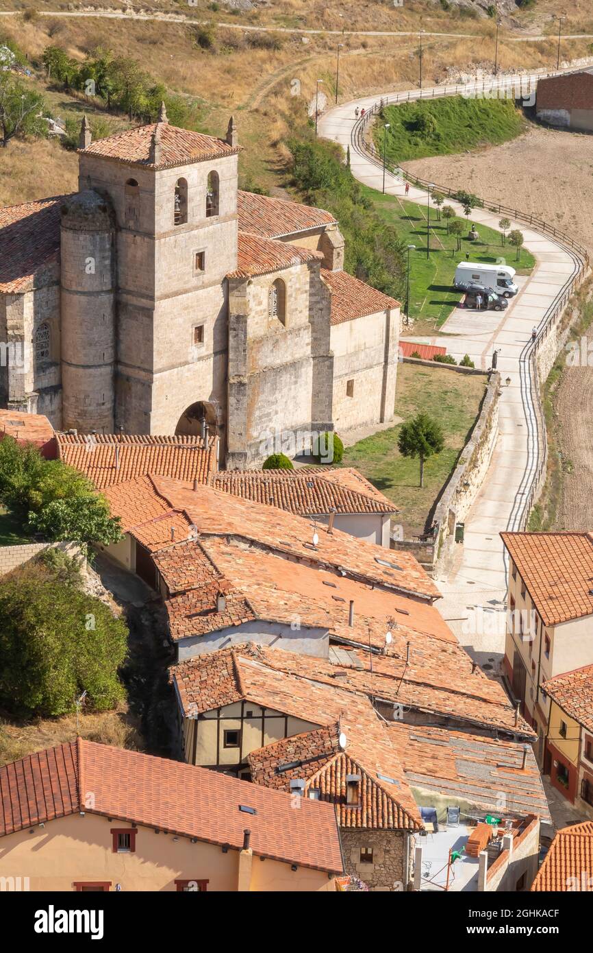 Chiesa di Santiago nel villaggio di Pancorbo nella provincia di Burgos, Spagna. Foto Stock