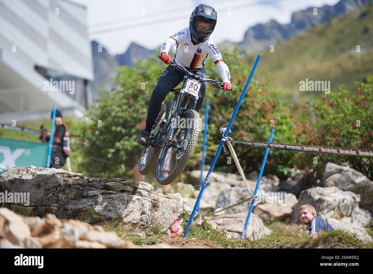 Lenzerheide, Schweiz. 3. Settembre 2021. Anna Charlotte Germann GER während der Downhill Qualifikation der Damen am UCI Mountain Bike WeltCup 2021 poll Foto Stock