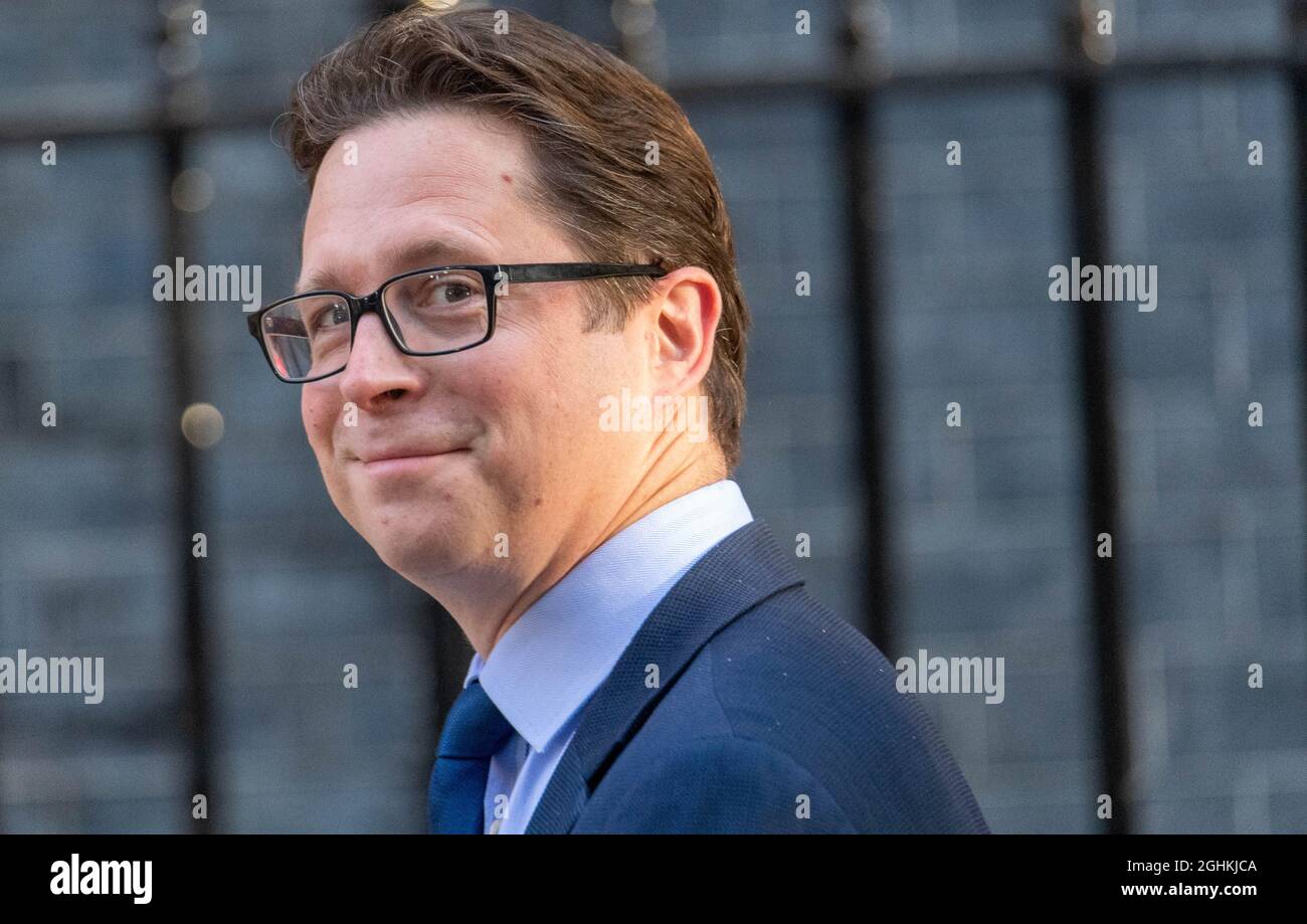 Londra, Regno Unito. 07 settembre 2021. Alex Burkhart PPS al PM arriva ad un incontro di gabinetto al 10 Downing Street London. Credit: Ian Davidson/Alamy Live News Foto Stock