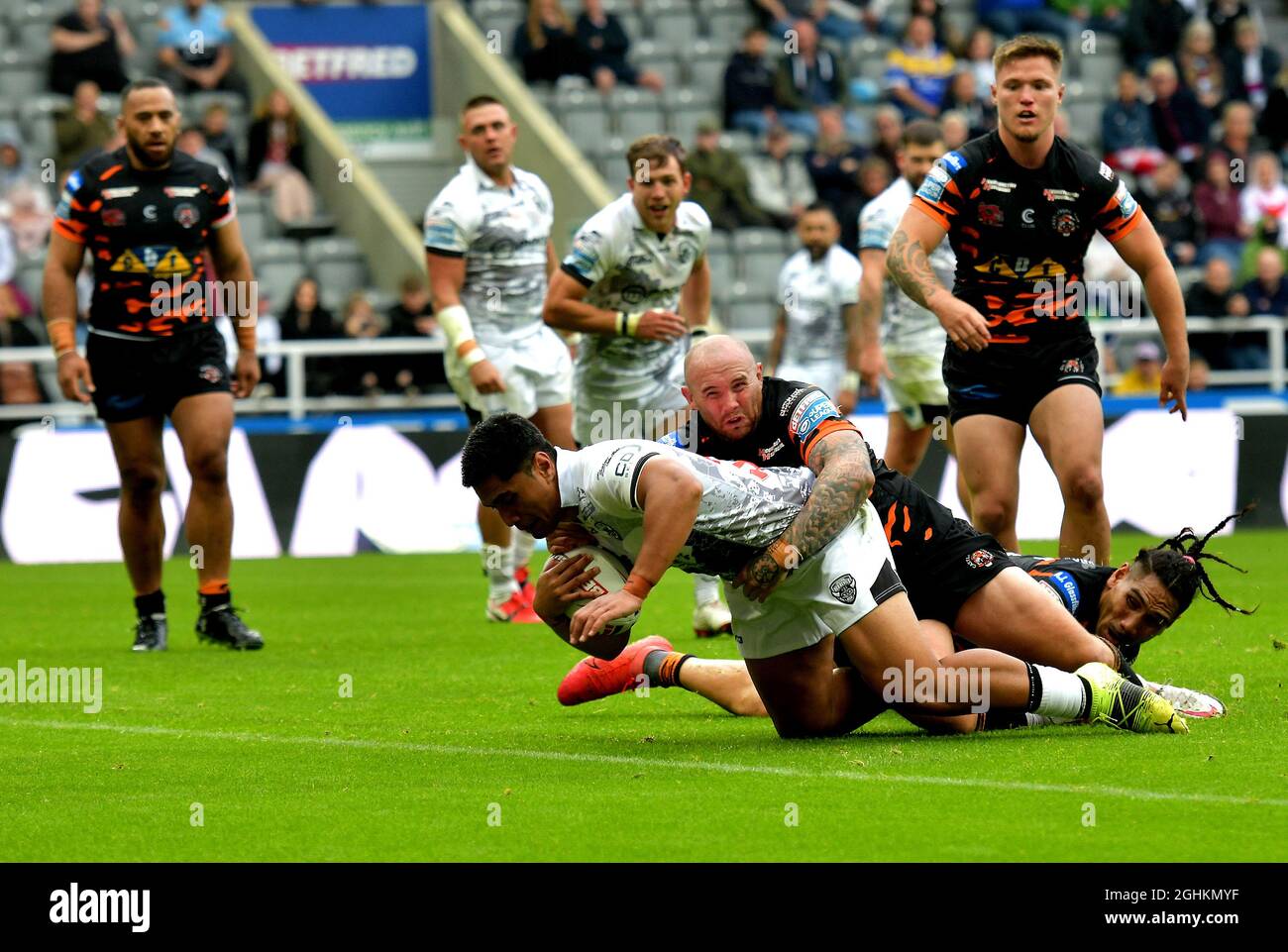 Dacia Magic Weekend 2021 settembre, Super League Rugby, Castleford Tigers contro Salford Red Devils, St James Park Stadium, Newcastle.UK Foto Stock