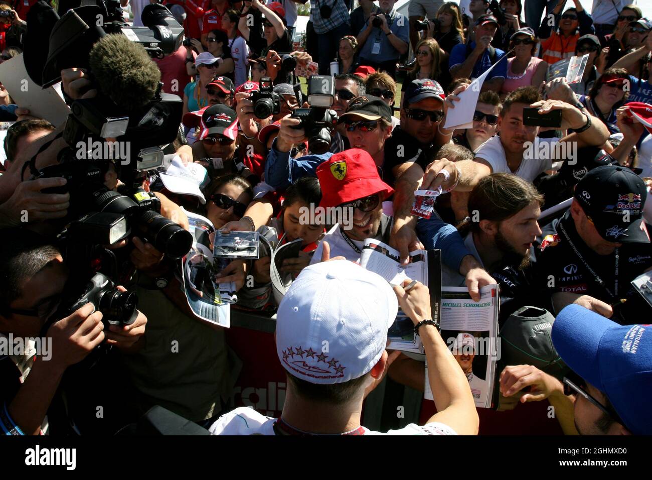 Michael Schumacher (GER), Mercedes GP 17.03.2012. Formula 1 World Championship, Rd 1, Australian Grand Prix, Melbourne, Australia, Sabato ‚ Foto Stock