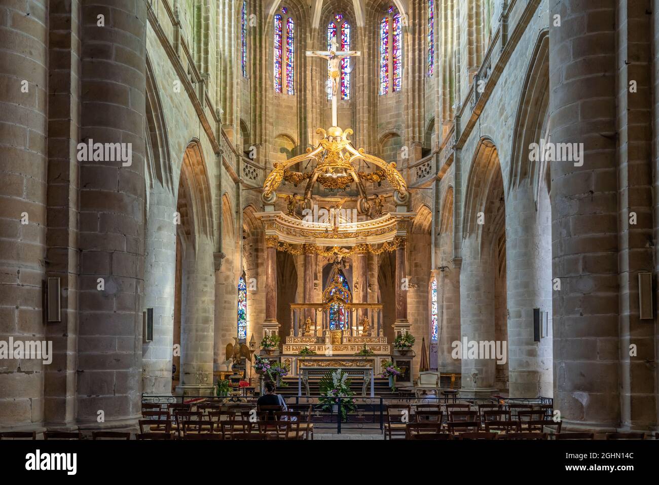 Innenraum der Basilika Saint-Sauveur in Dinan, Bretagne, Frankreich | Saint-Sauveur Basilica Interior, Dinan, Bretagna, Francia Foto Stock