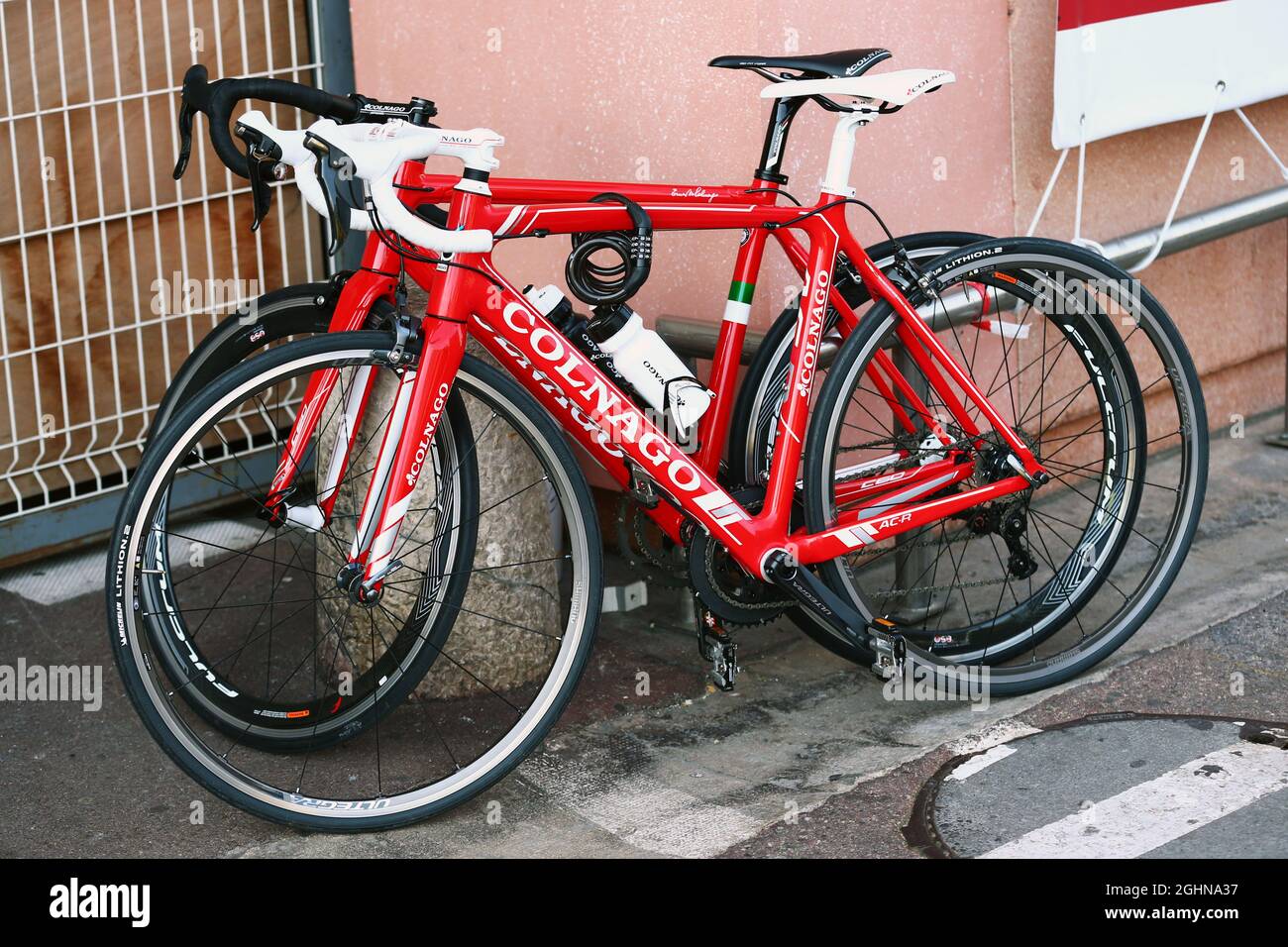 La bicicletta Colnago cavalcata da Sebastian Vettel (GER) Ferrari.  28.05.2016. Formula 1 World Championship, Rd 6, Gran Premio di Monaco,  Monte Carlo, Monaco, Giorno di qualificazione. Il credito fotografico  dovrebbe essere: XPB/Press