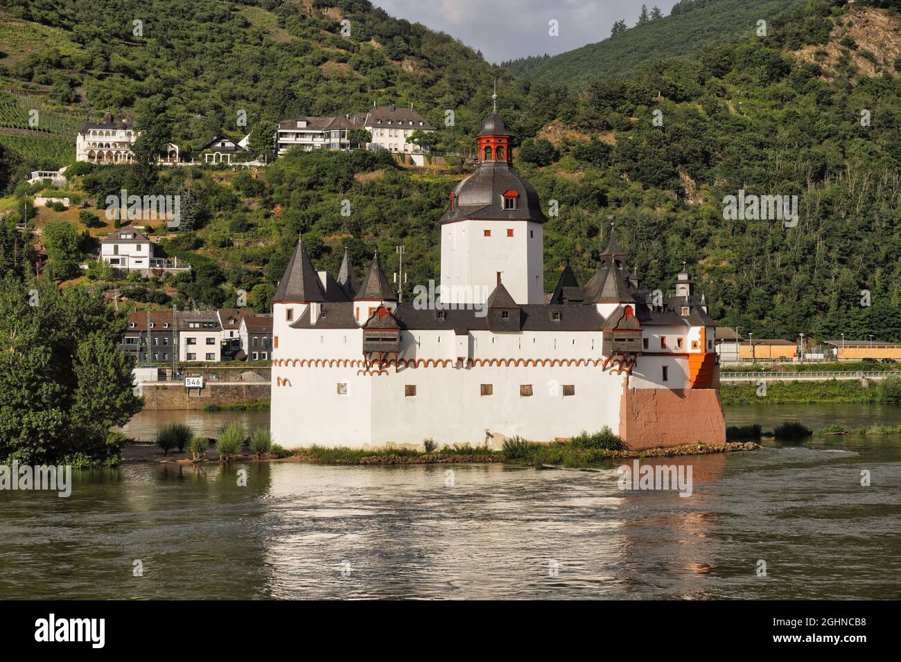 Pfalzgrafenstein Castello, isola nel Reno. Castello medievale a pedaggio nella gola del Reno, Kaub, alta Valle del Medio Reno, Renania-Palatinato, Germania. Foto Stock