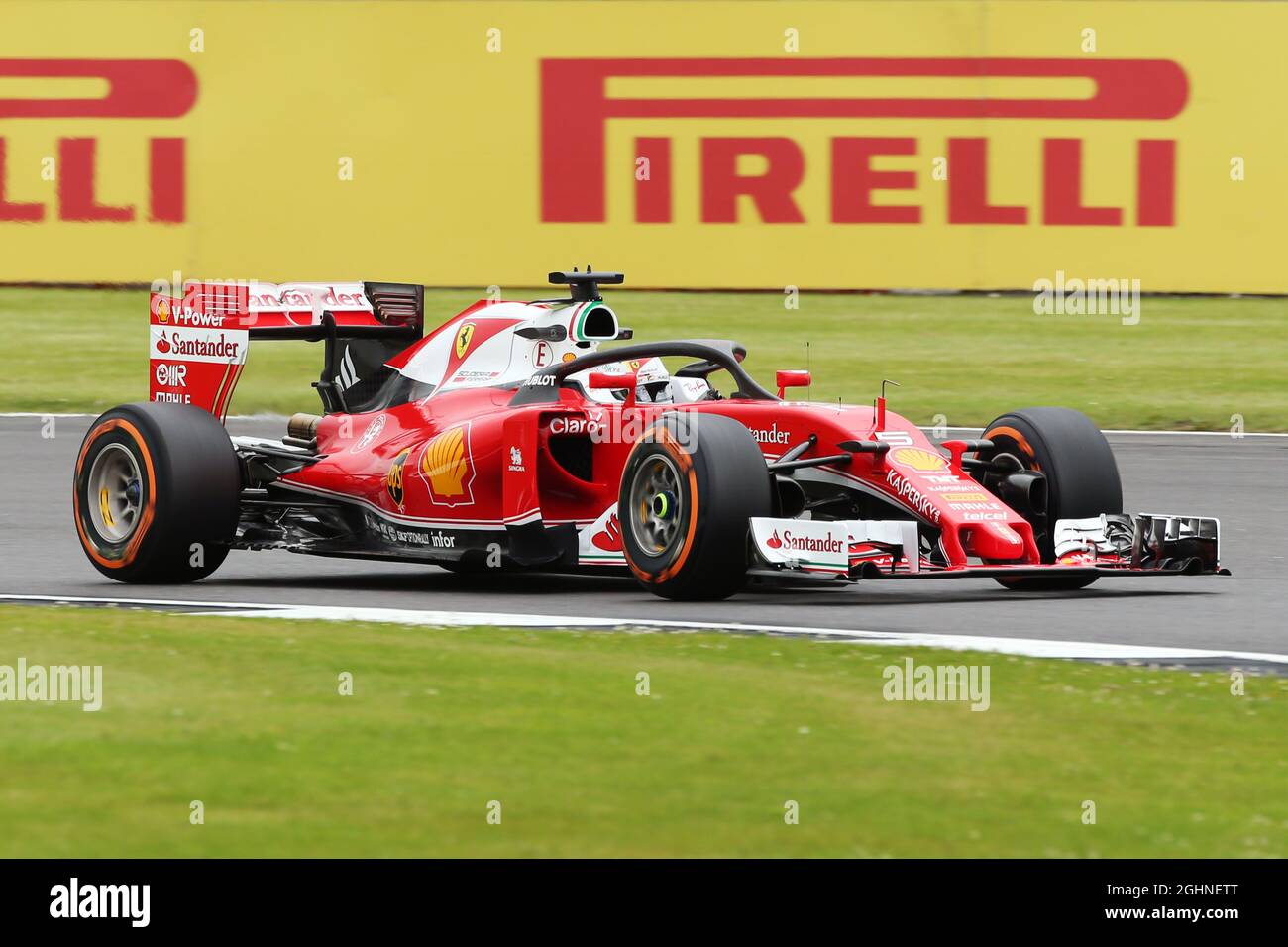 Sebastian Vettel (GER) Ferrari SF16-H che corre la copertura Halo cockpit. 08.07.2016. Formula 1 World Championship, Rd 10, Gran Premio di Gran Bretagna, Silverstone, Inghilterra, Giorno della pratica. Il credito fotografico dovrebbe essere: XPB/Press Association Images. Foto Stock